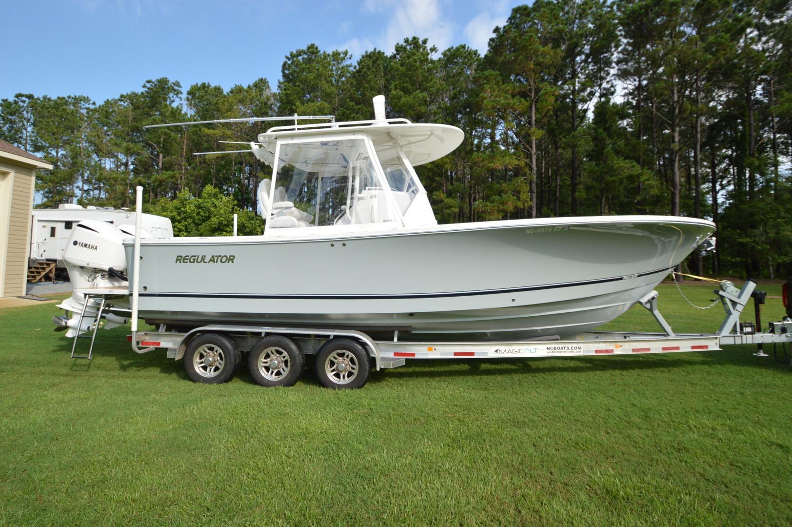 32' Regulator 28FS2018Hampstead100854426