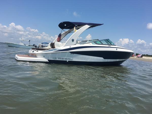 25' Regal 2500 Bowrider