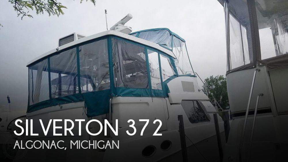43' Silverton 372 Motor Yacht