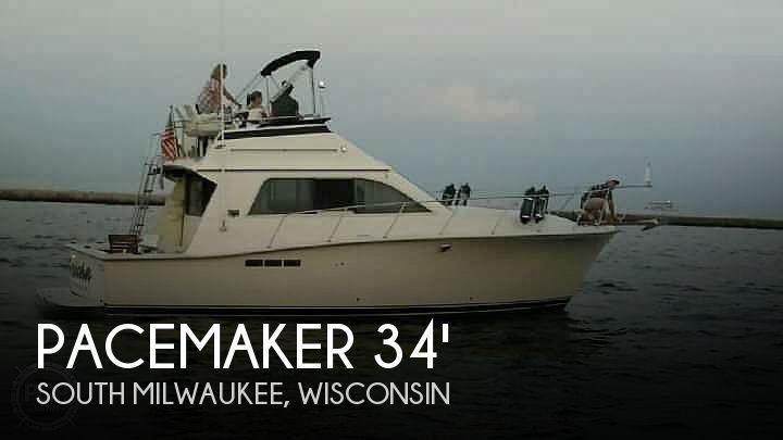 33' Pacemaker 33 Convertible