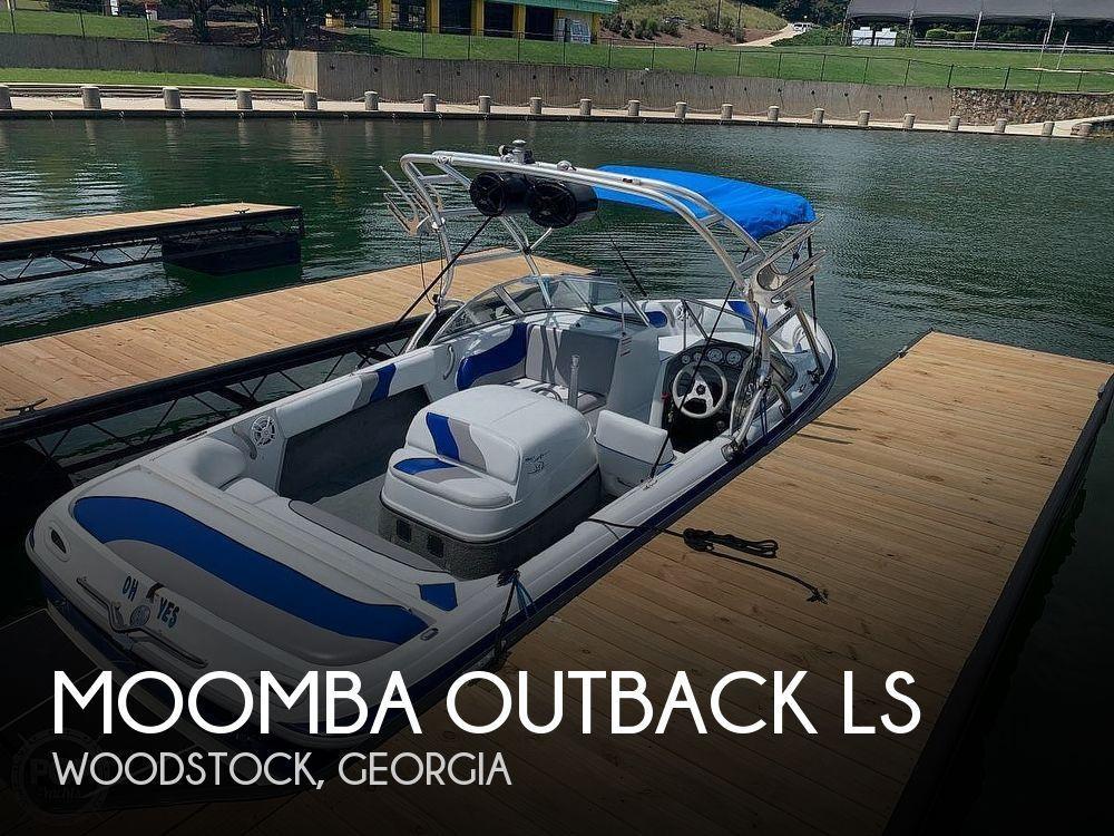 23' Moomba Outback LS