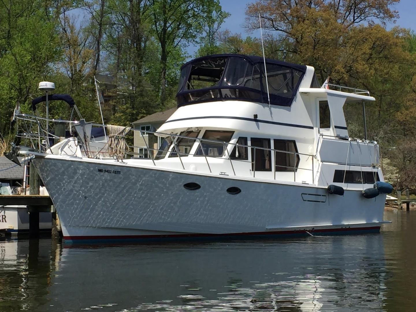 38' Marine Trader 38 Sundeck