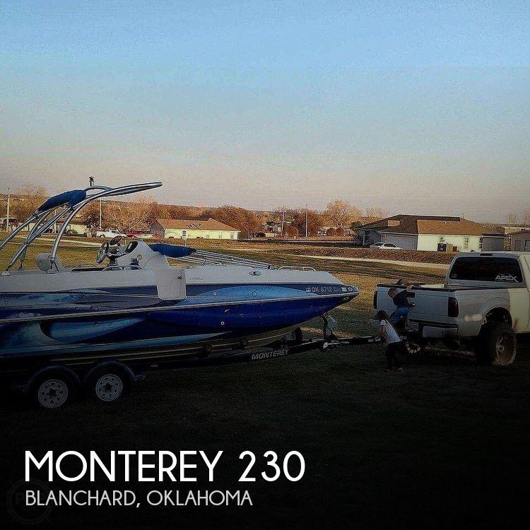 23' Monterey 230 Explorer Open