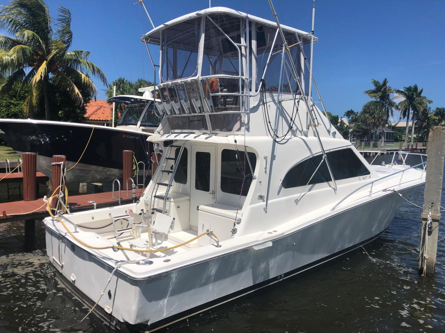 40' Luhrs 