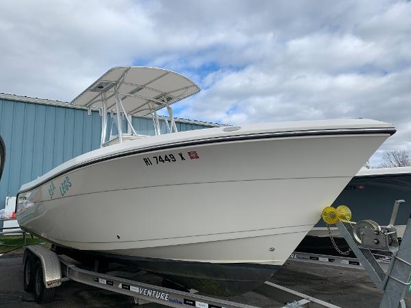 23' Cobia 237 Center Console