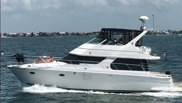 47' Carver 450 Voyager Pilothouse