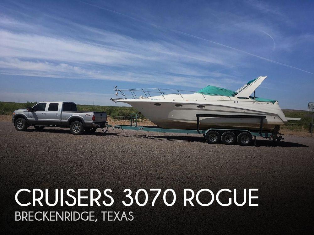 30' Cruisers Yachts 3070 Rogue