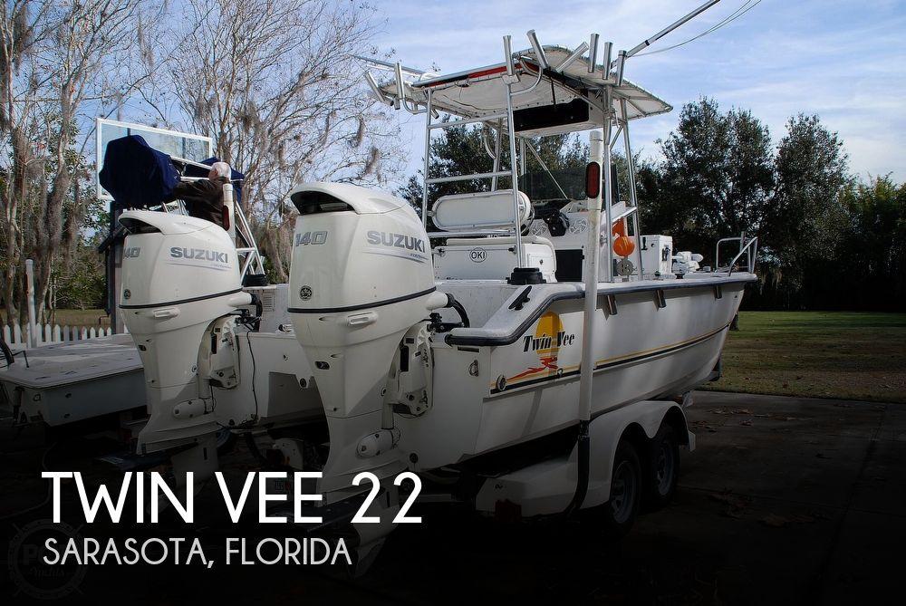 22' Twin Vee 22 Awesome Cat