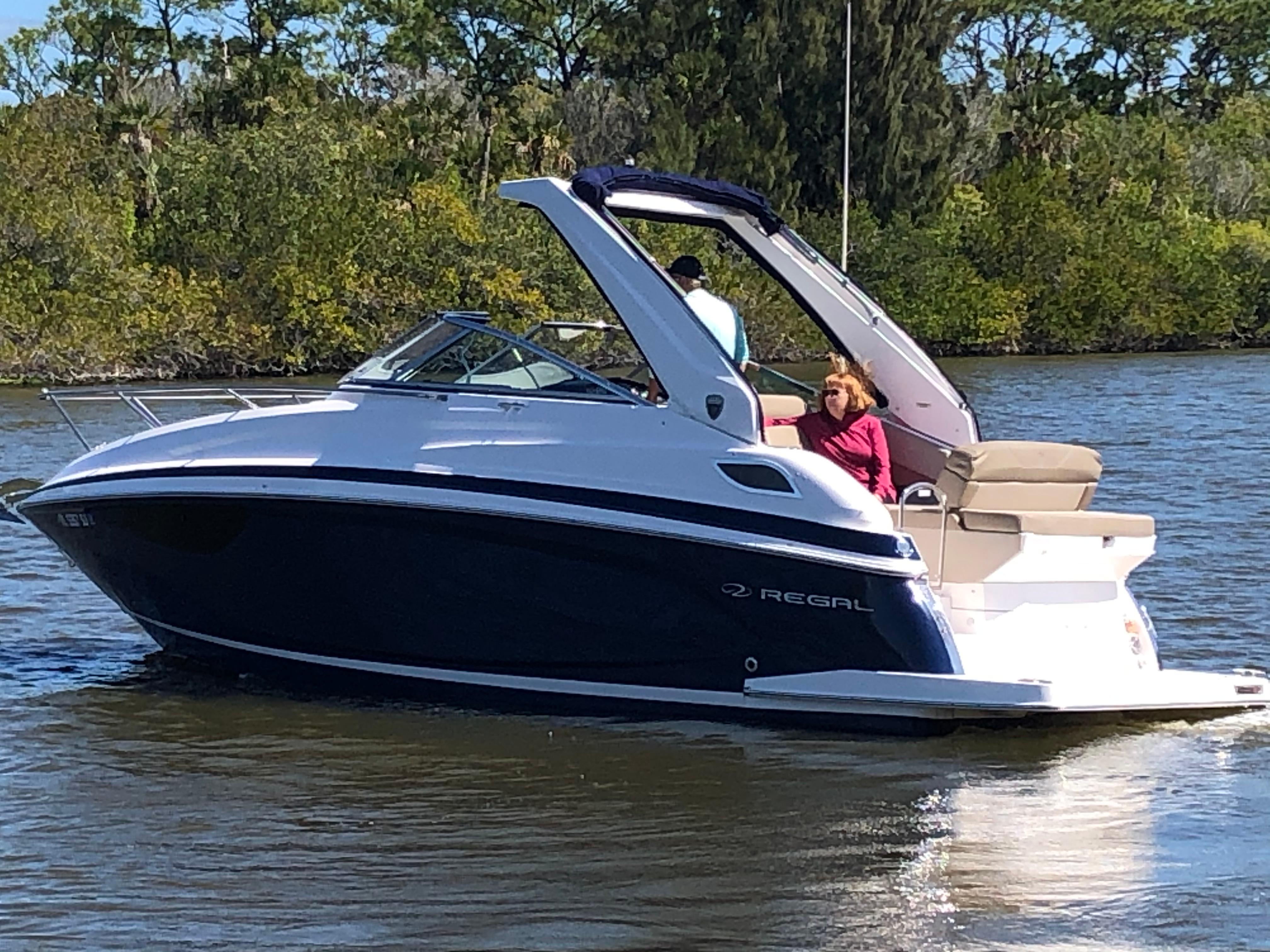 28' Regal 28 Express