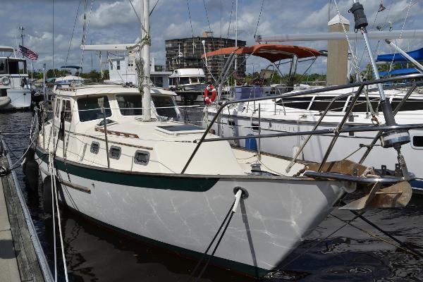 32' Pacific Seacraft 32 Pilothouse