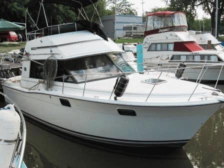 32' Carver Convertible