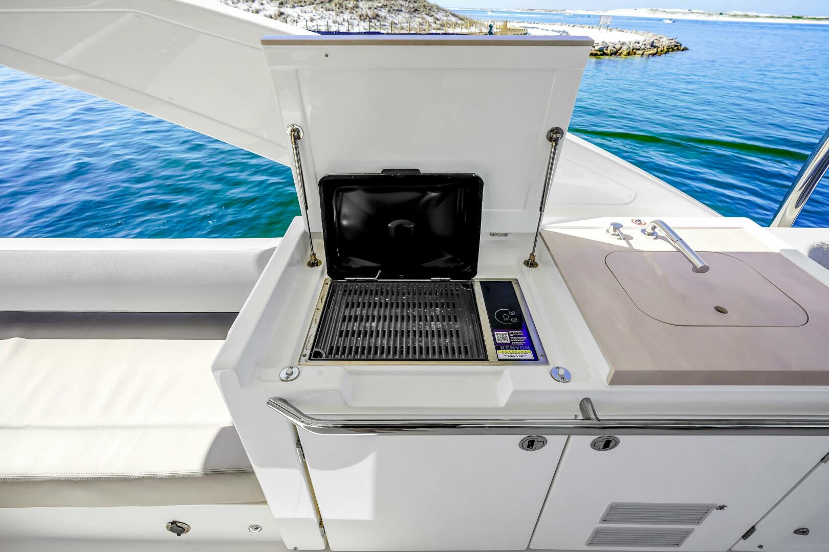 Slide: The Image of 2025 Absolute 47 Flybridge- Flybridge - 5280958