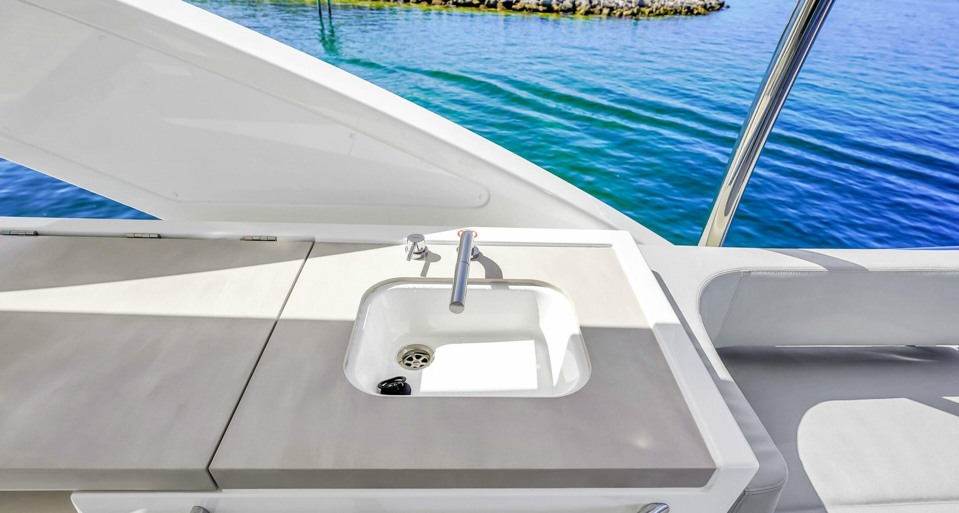 Slide: The Image of 2025 Absolute 47 Flybridge- Flybridge - 5280959