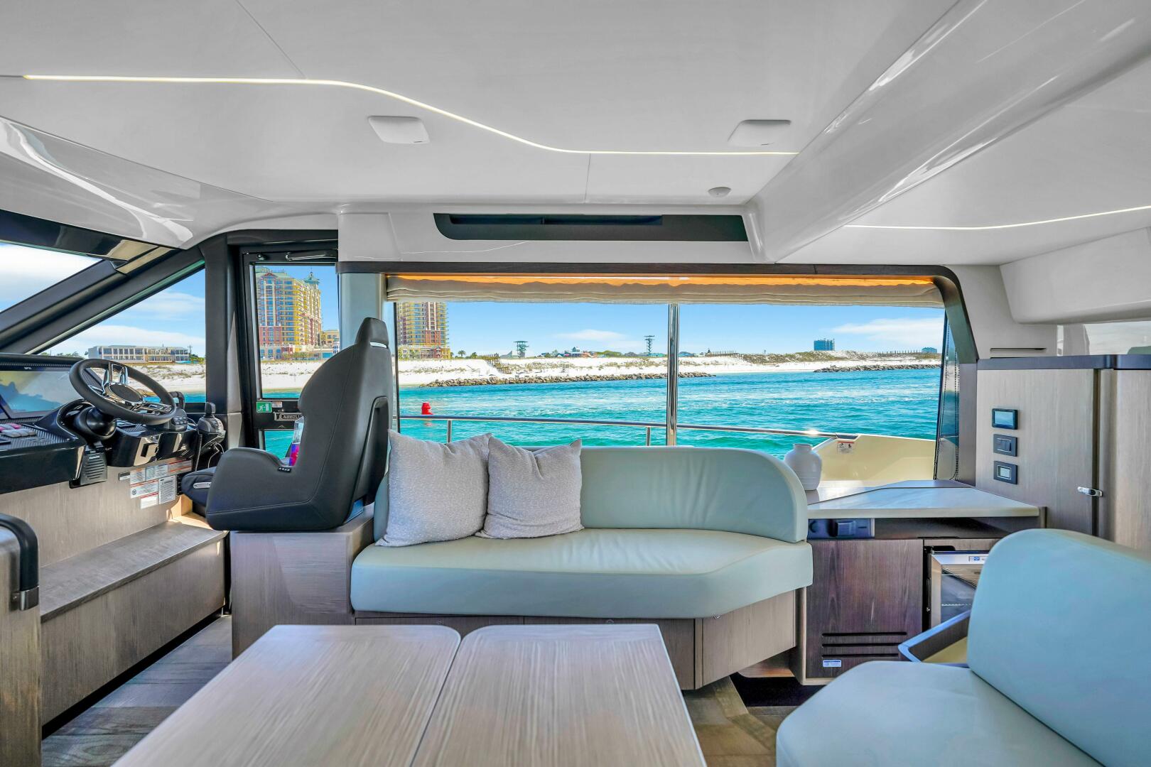 Slide: The Image of 2025 Absolute 47 Flybridge- Helm - 5280984