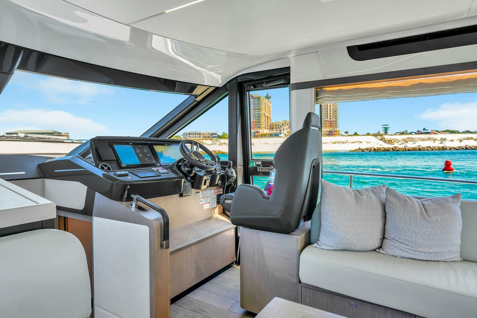 Slide: The Image of 2025 Absolute 47 Flybridge- Helm - 5280985