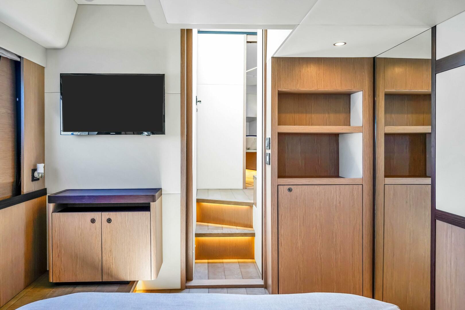 Slide: The Image of 2025 Absolute 47 Flybridge- VIP Stateroom - 5281015