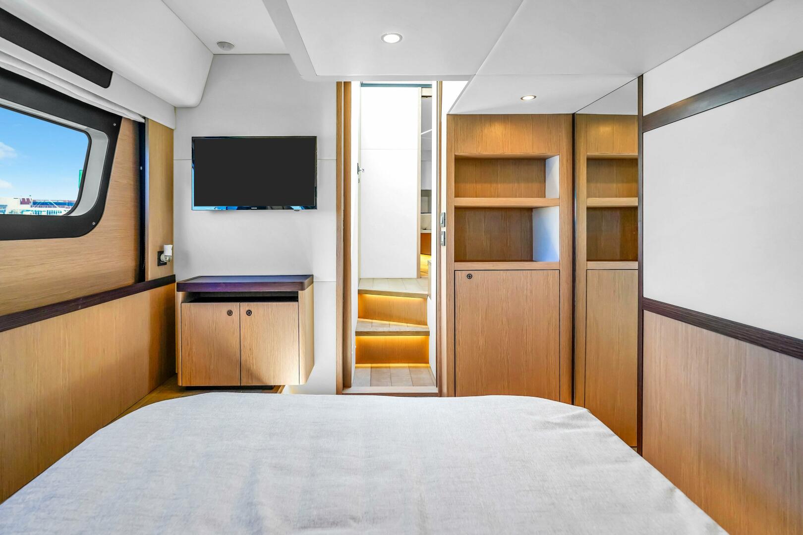 Slide: The Image of 2025 Absolute 47 Flybridge- VIP Stateroom - 5281017
