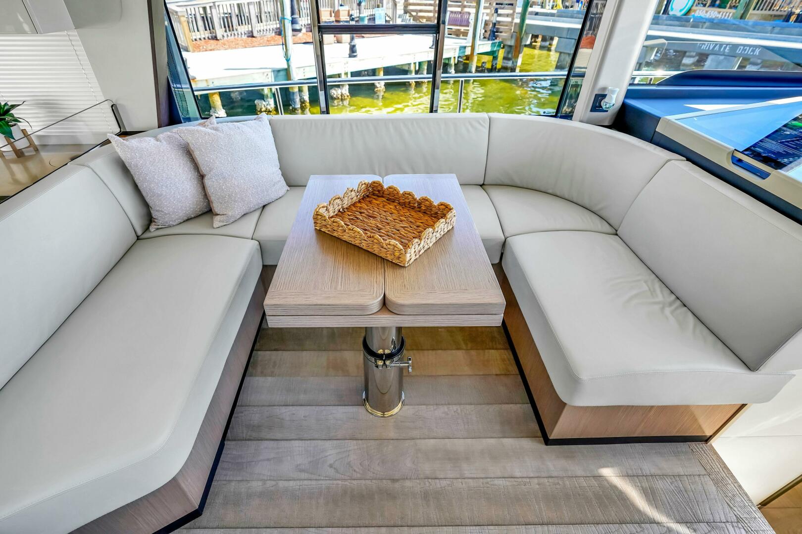 Slide: The Image of 2025 Absolute 47 Flybridge- Dinette - 5281055