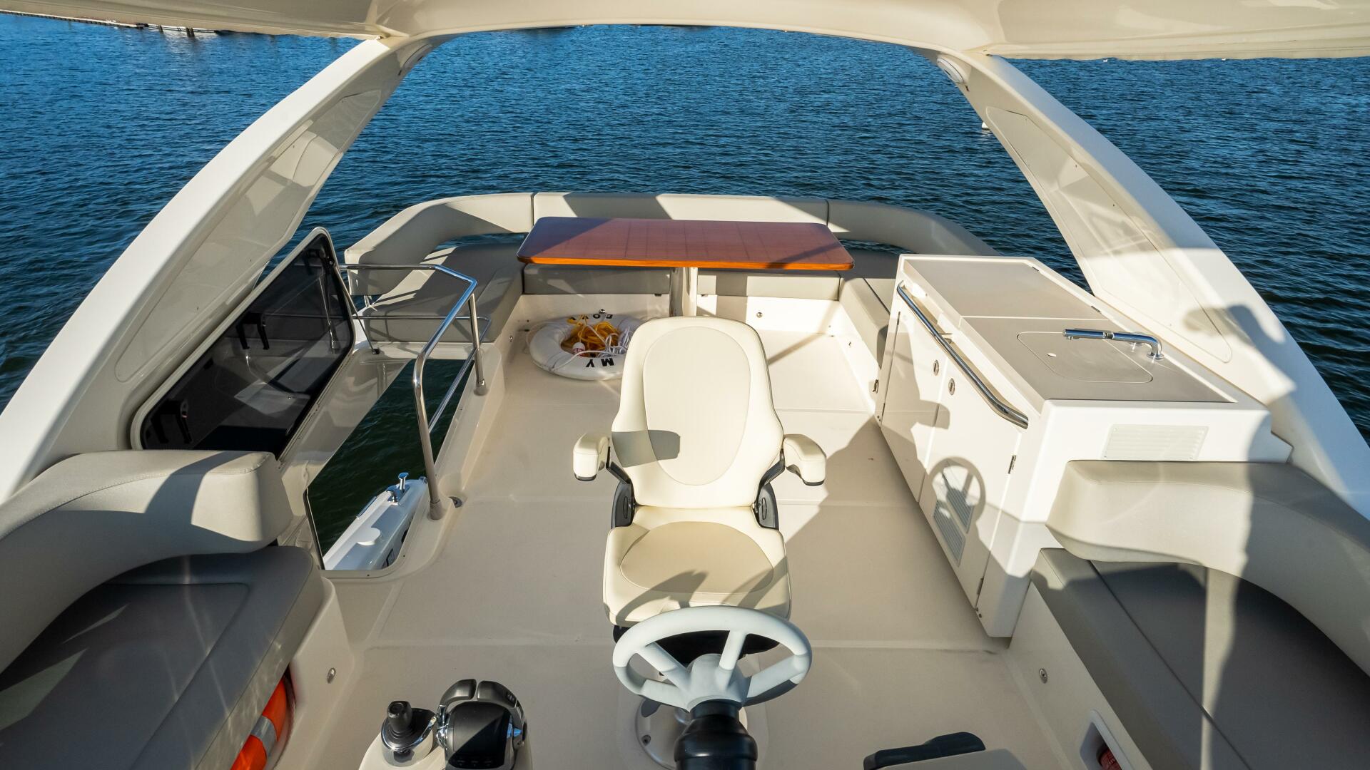 Slide: The Image of Absolute 48 Navetta 2020 - 4831724