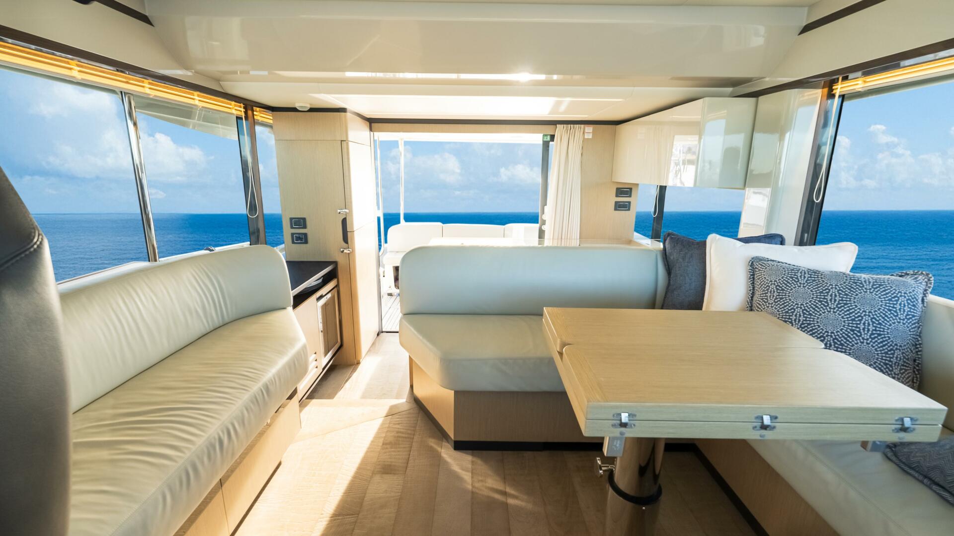 Slide: The Image of Absolute 48 Navetta 2020 - 4831725