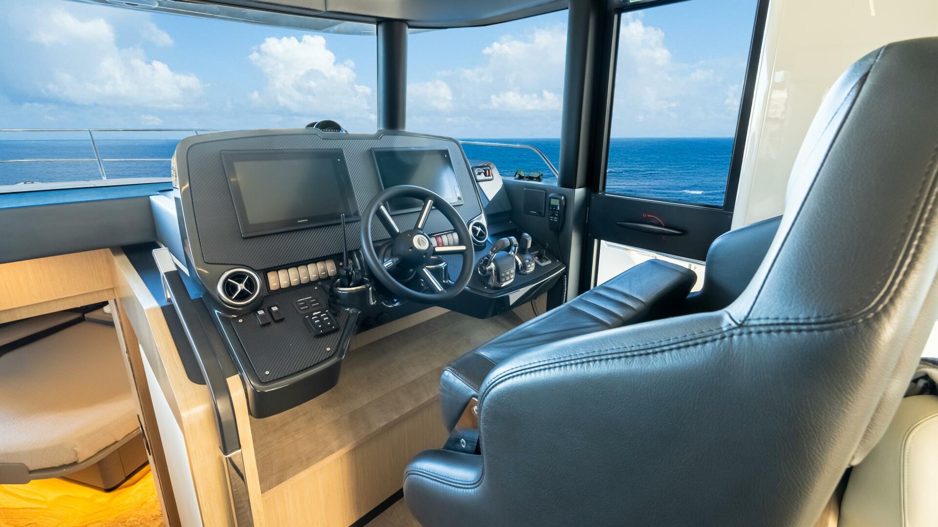 Slide: The Image of Absolute 48 Navetta 2020 - 4831733