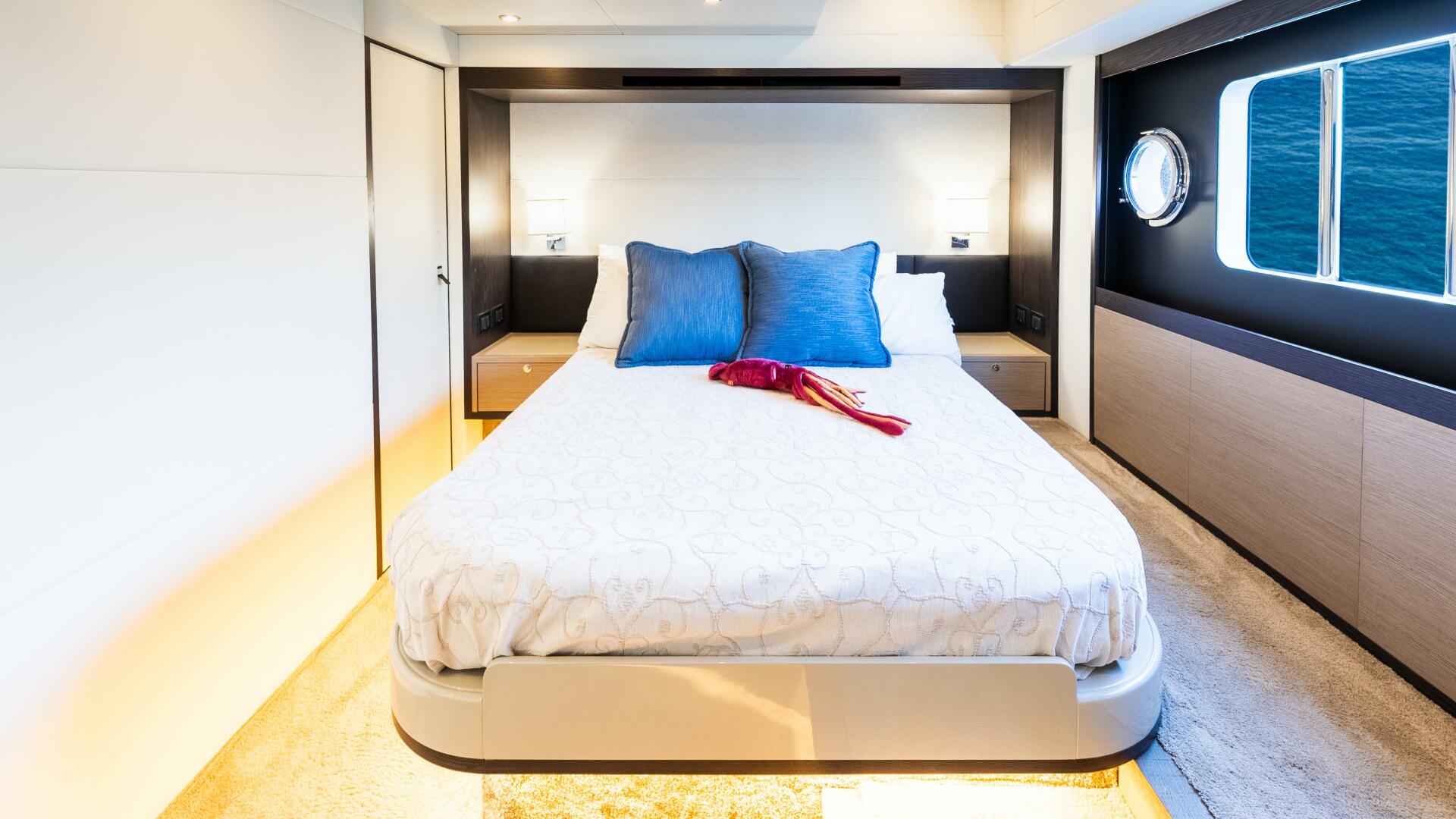 Slide: The Image of Absolute 48 Navetta 2020 - 4831739
