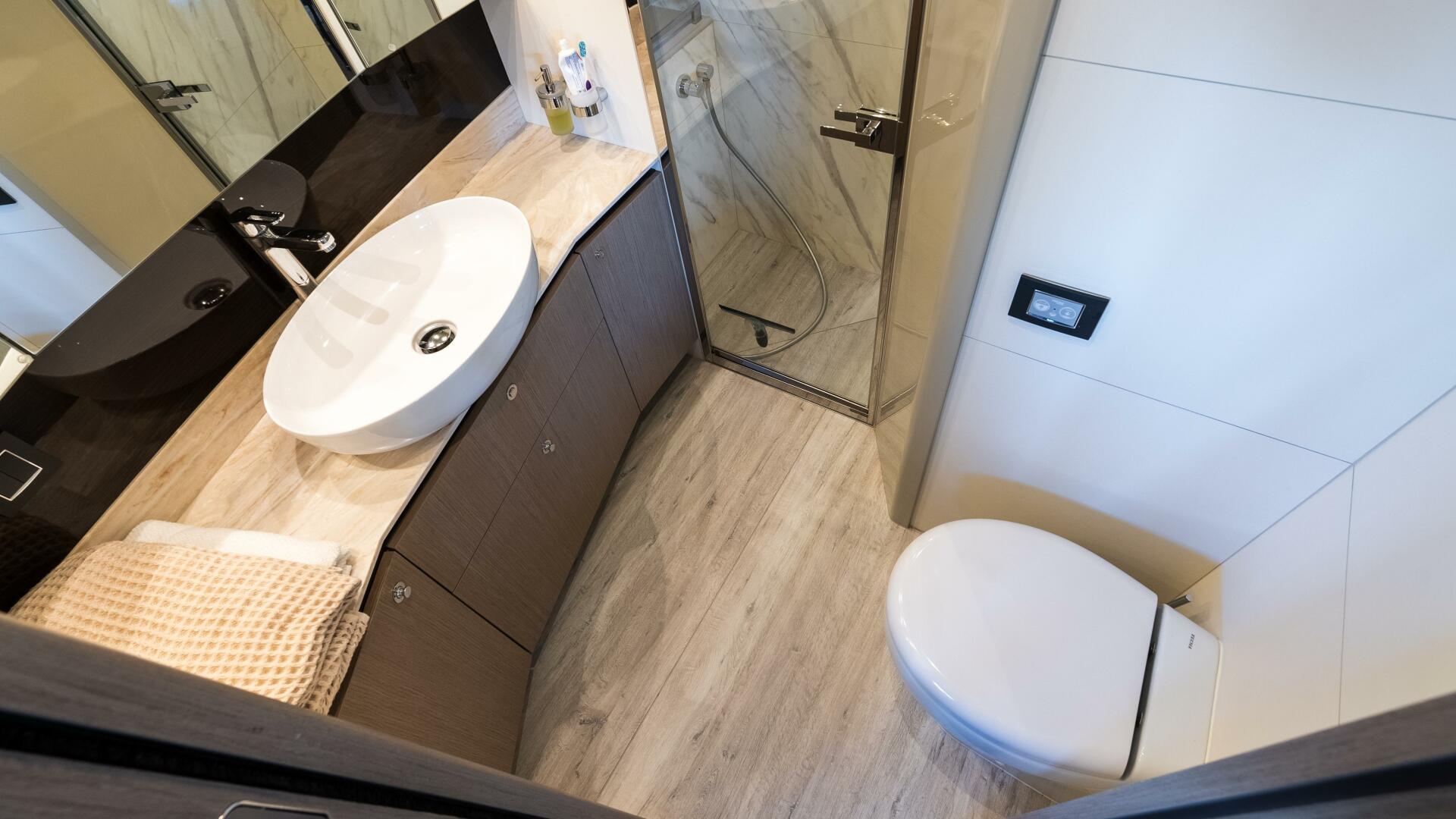 Slide: The Image of Absolute 48 Navetta 2020 - 4831742