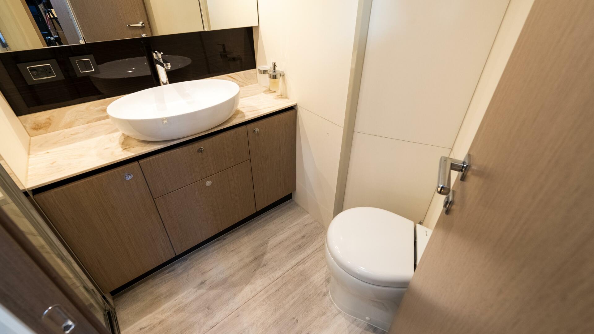 Slide: The Image of Absolute 48 Navetta 2020 - 4831744