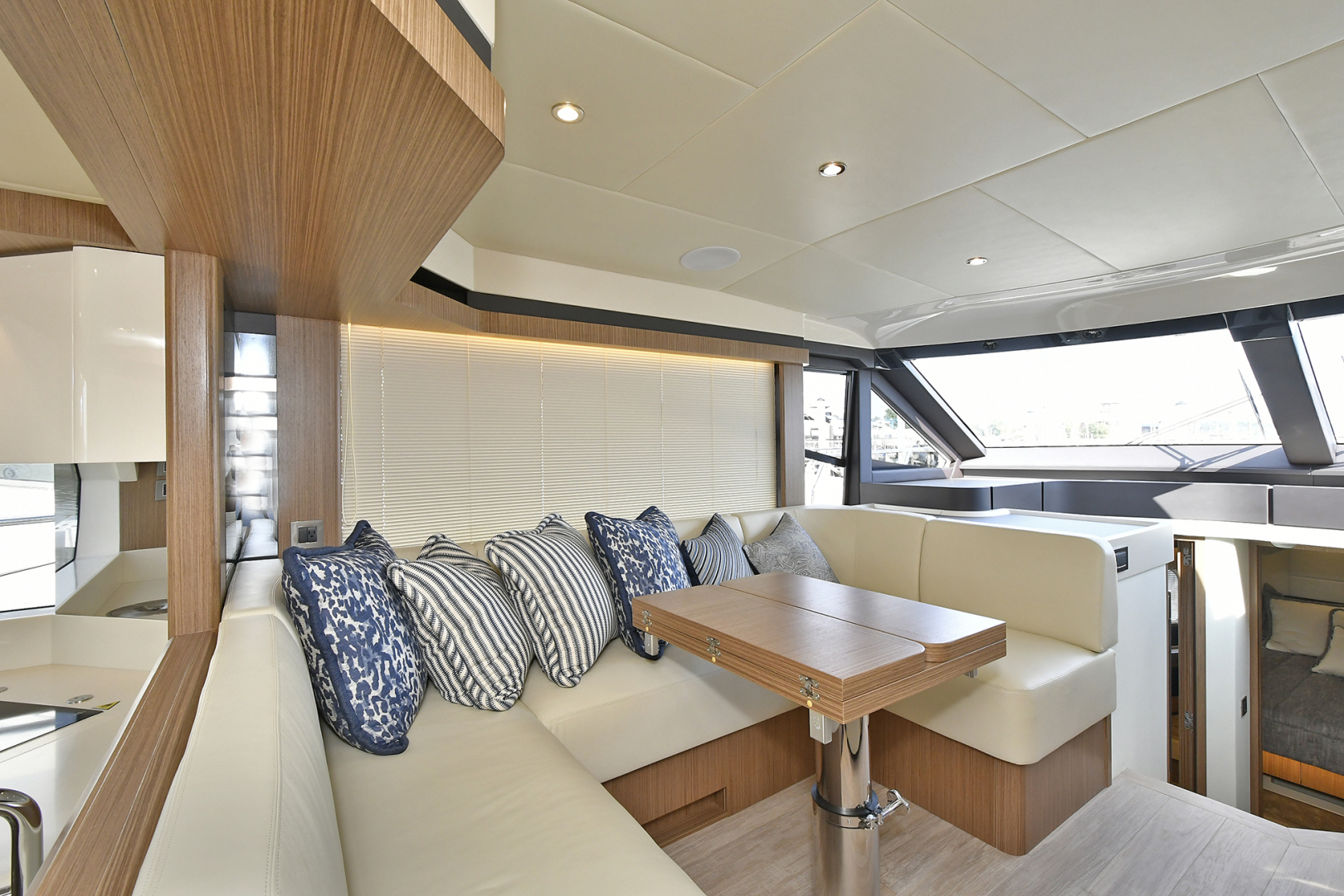 Slide: The Image of Dinette - 1073068