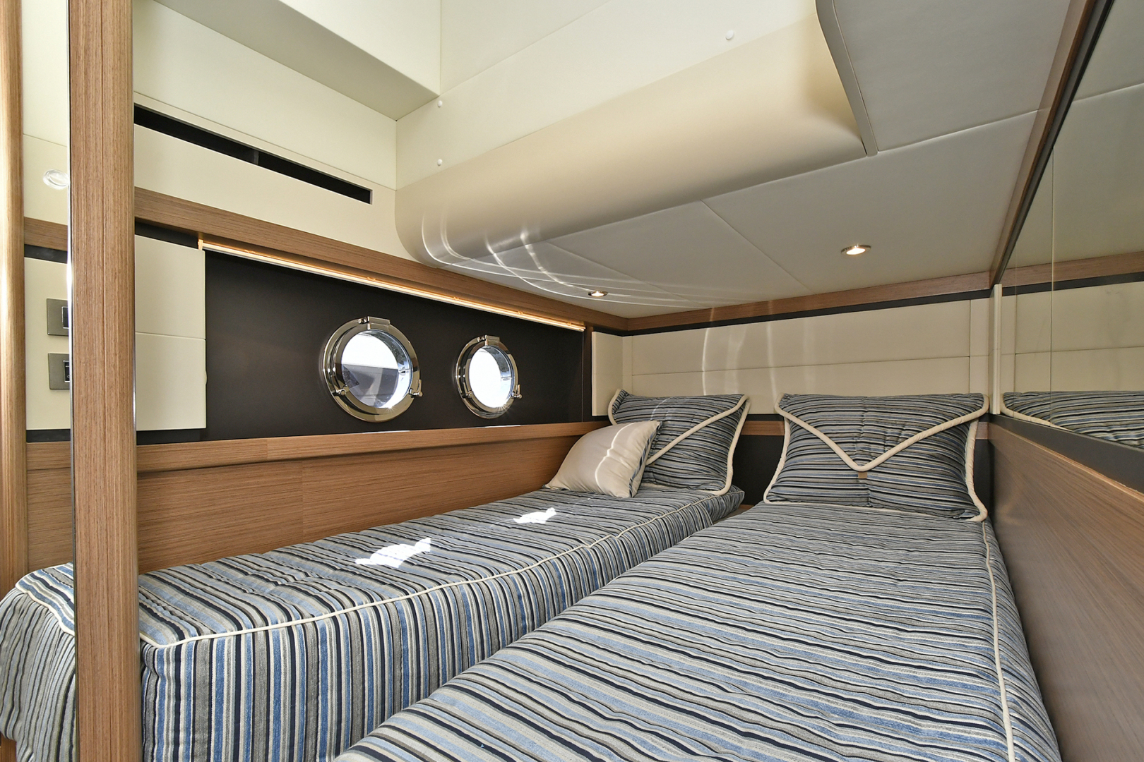 Slide: The Image of Guest Stateroom - 1073080