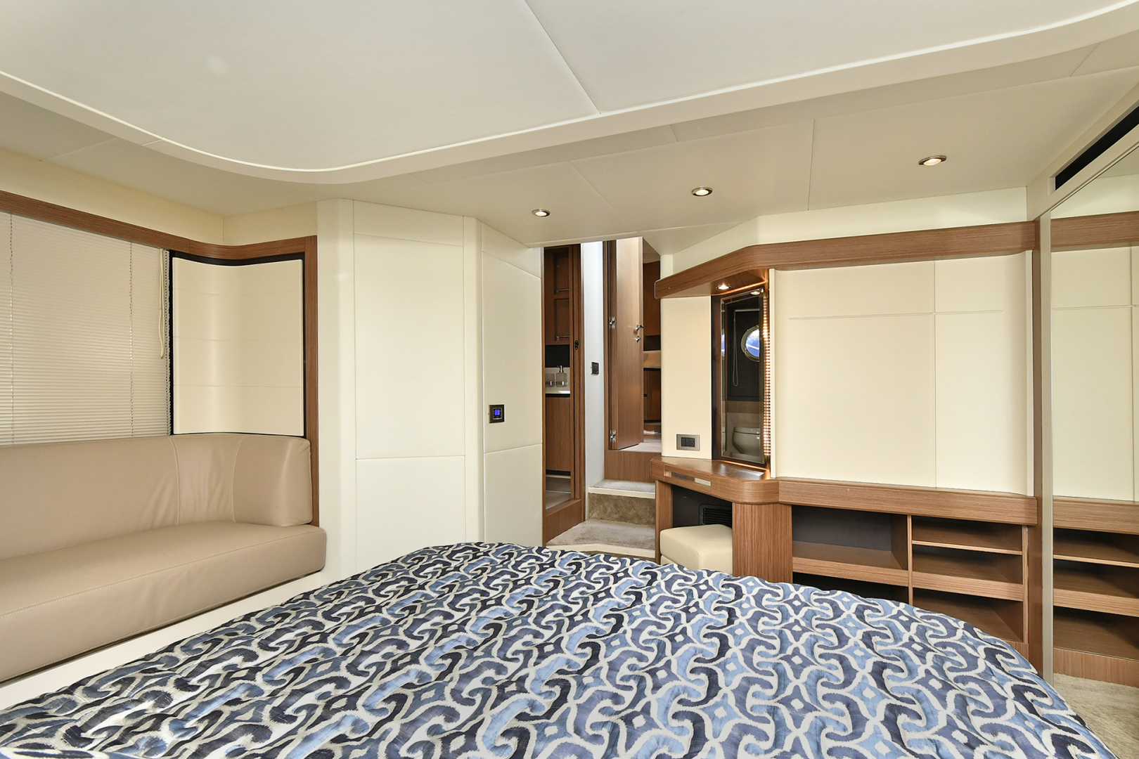Slide: The Image of Master Stateroom  - 1073084