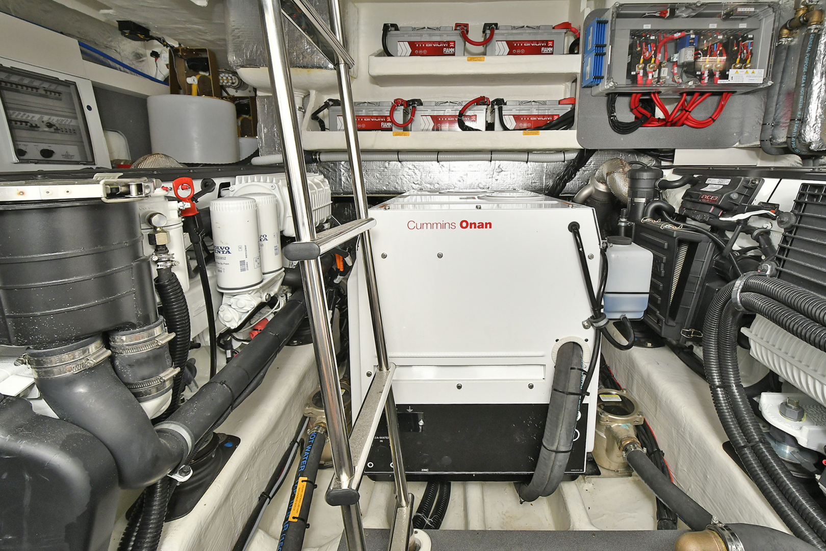 Slide: The Image of Engine Room  - 1073090