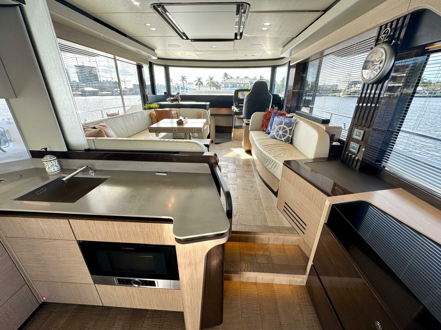 Slide: The Image of Absolute 52 Navetta 2021 - 5077820