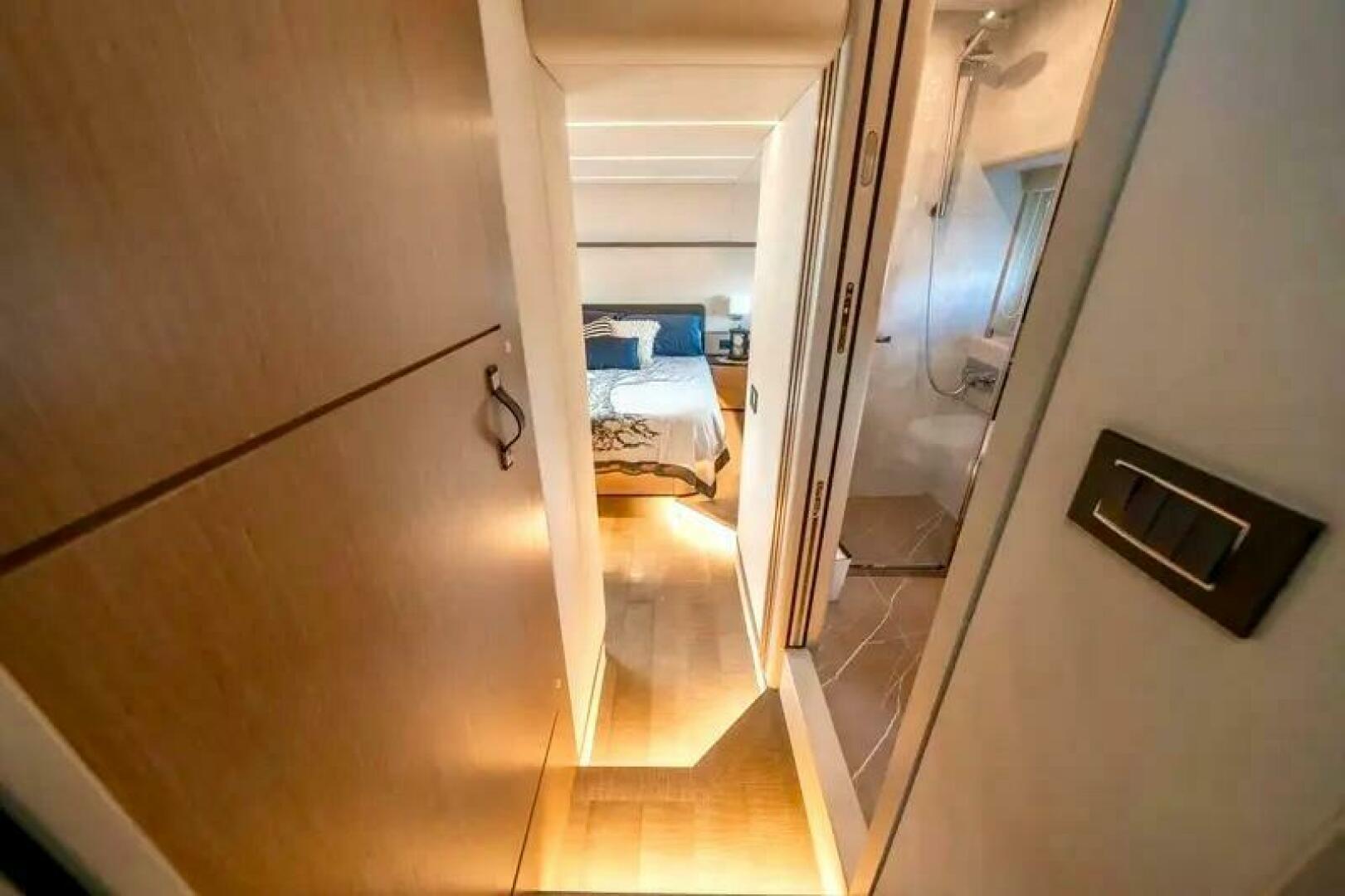 Slide: The Image of Absolute 52 Navetta 2021 - 5077928