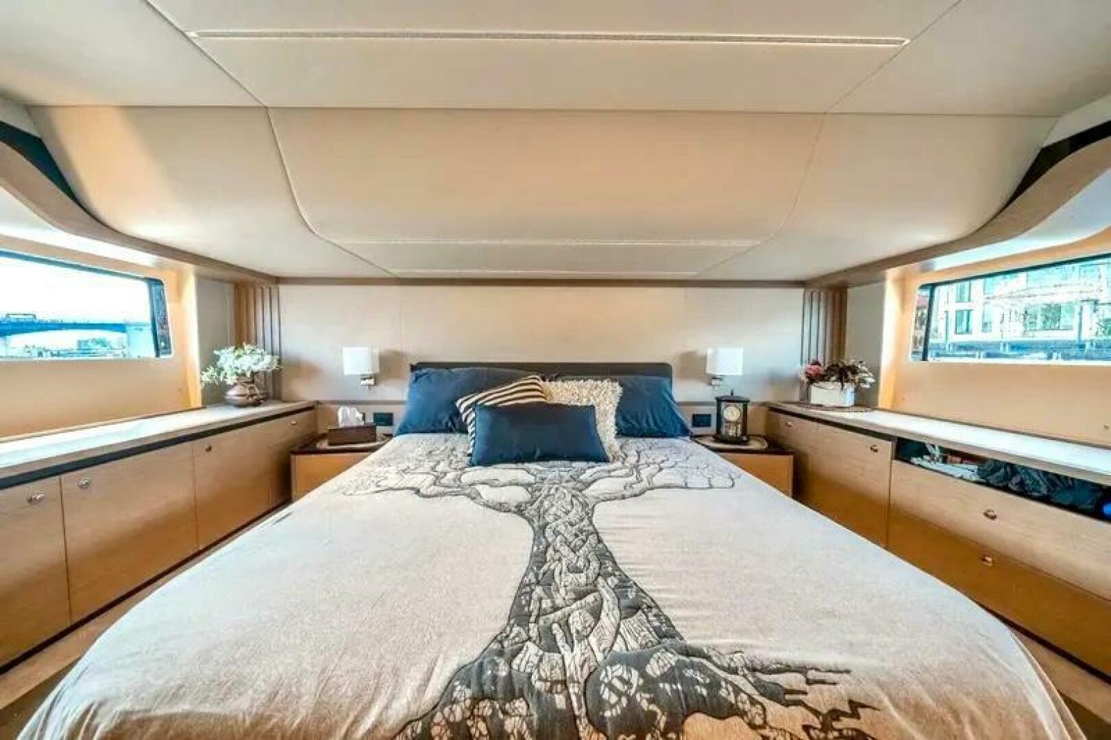 Slide: The Image of Absolute 52 Navetta 2021 - 5077930