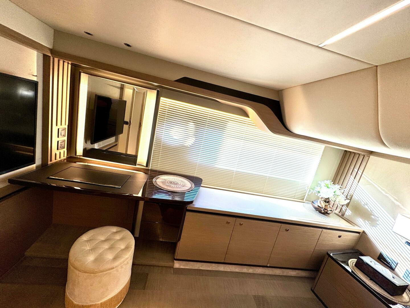 Slide: The Image of Absolute 52 Navetta 2021 - 5077965