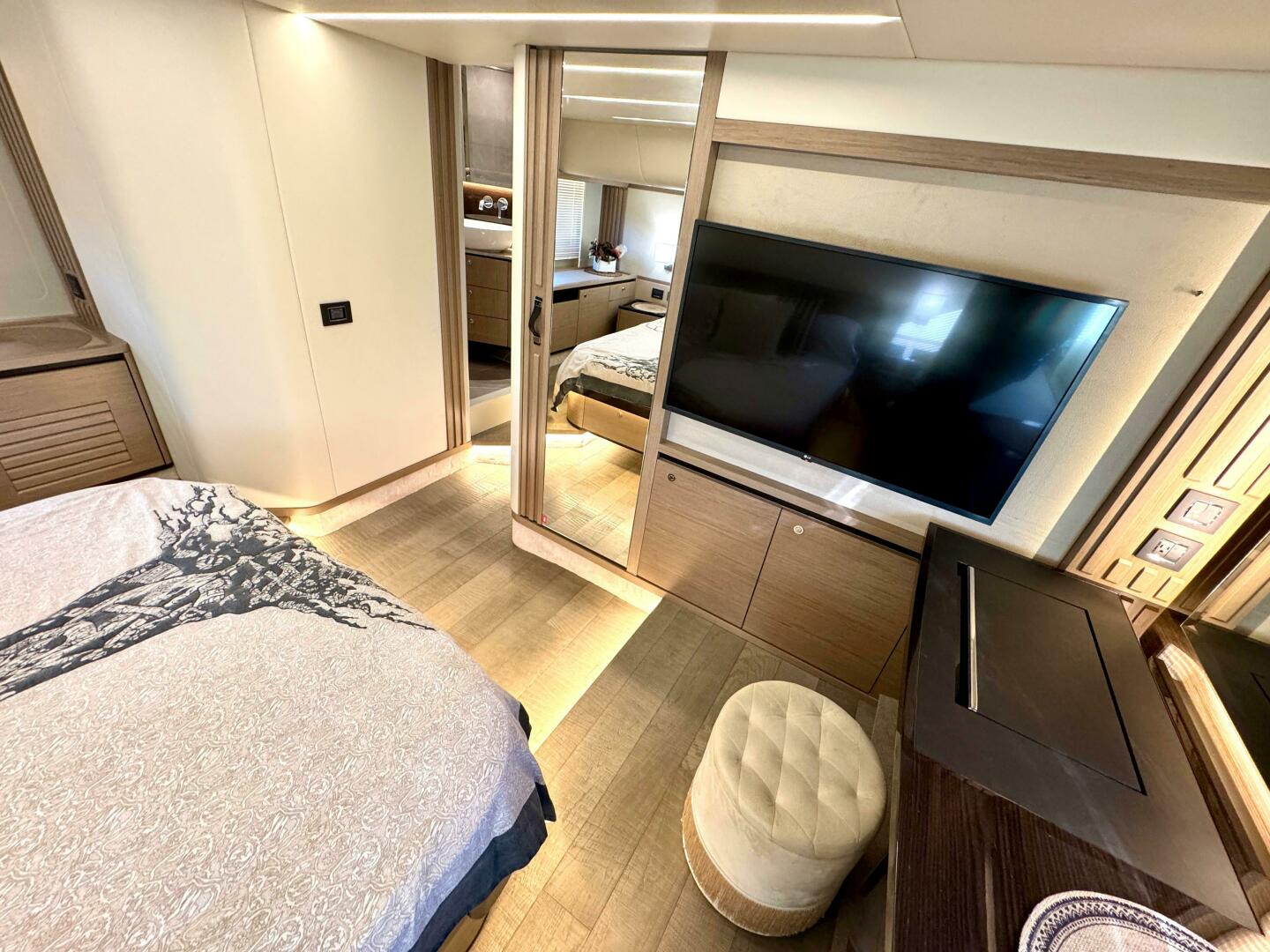 Slide: The Image of Absolute 52 Navetta 2021 - 5077966