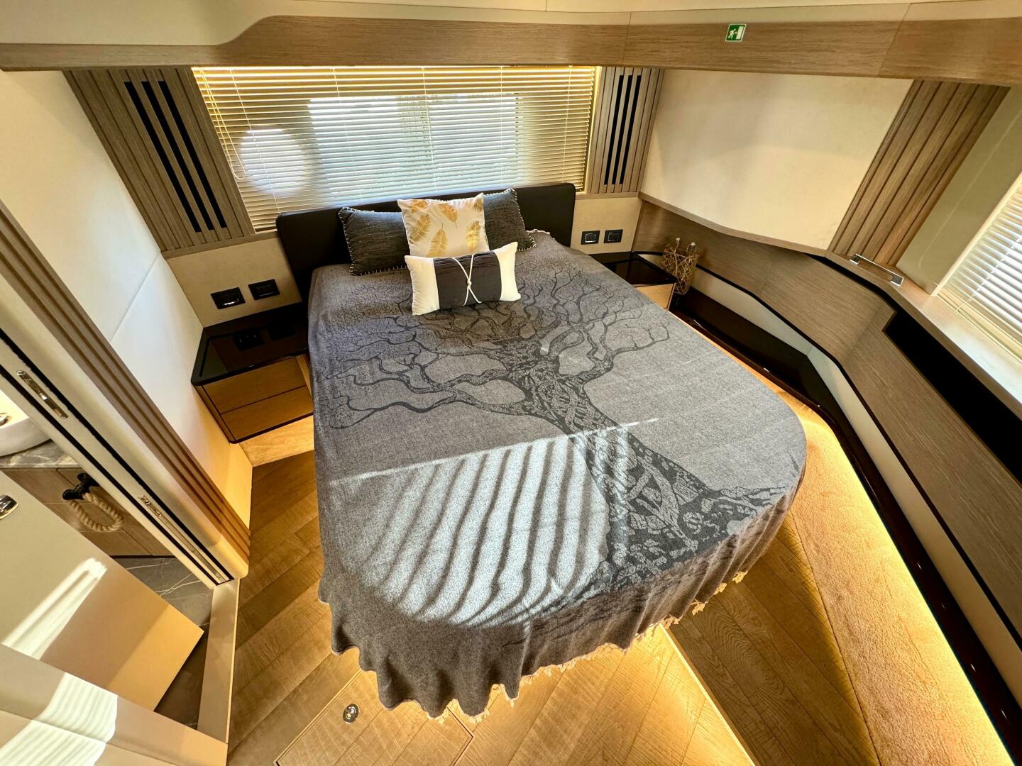 Slide: The Image of Absolute 52 Navetta 2021 - 5077972
