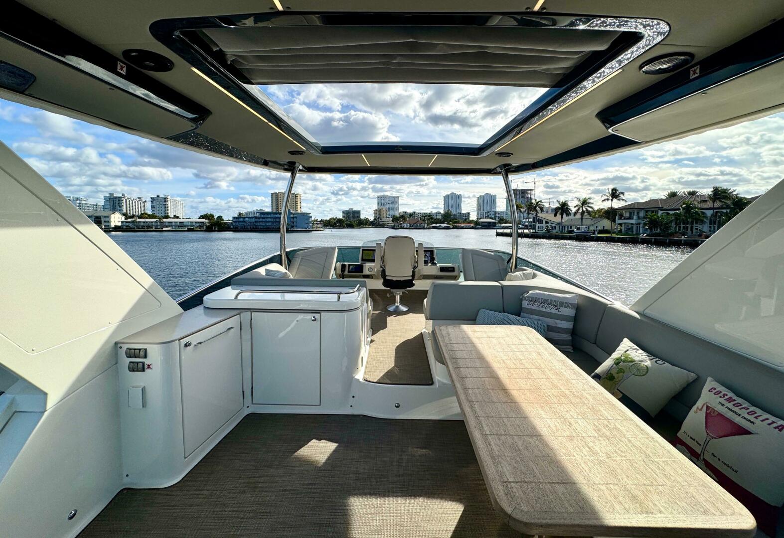 Slide: The Image of Absolute 52 Navetta 2021 - 5077984
