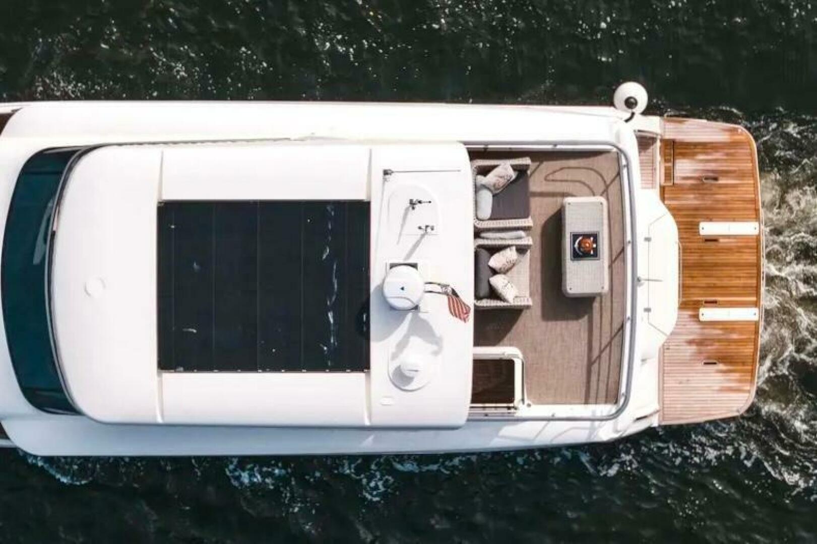 Slide: The Image of Absolute 52 Navetta 2021 - 5077990