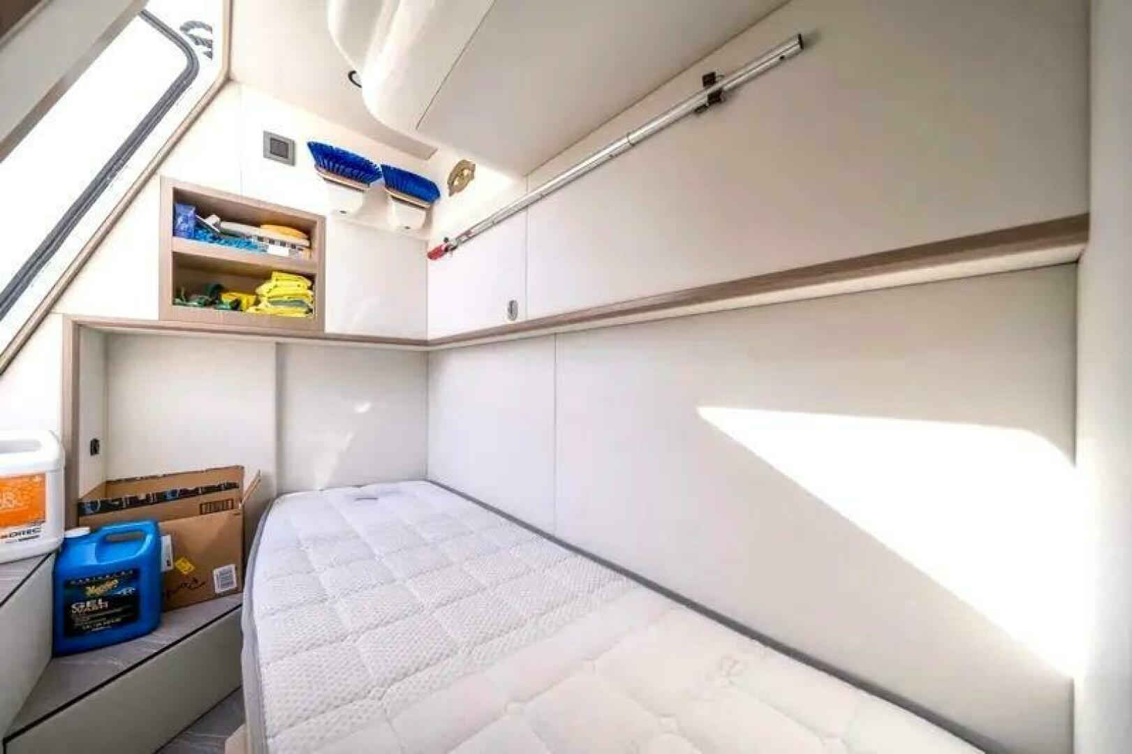 Slide: The Image of Absolute 52 Navetta 2021 - 5077991