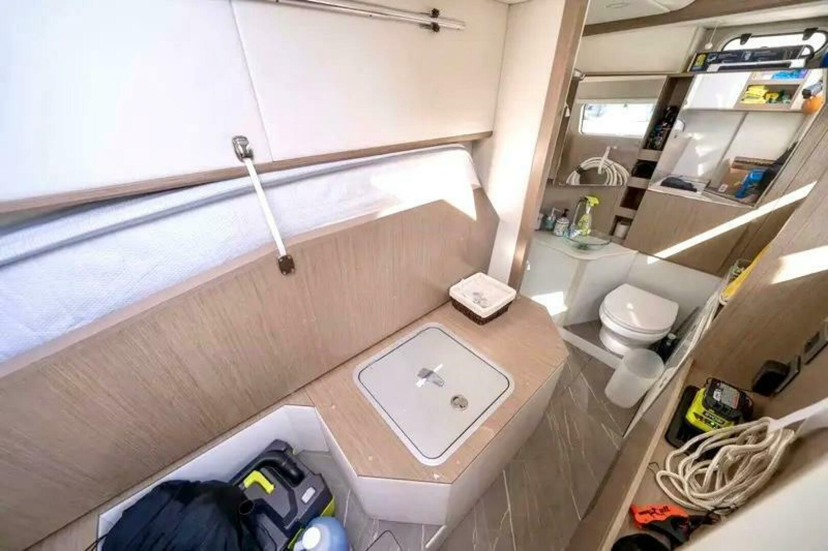 Slide: The Image of Absolute 52 Navetta 2021 - 5077992