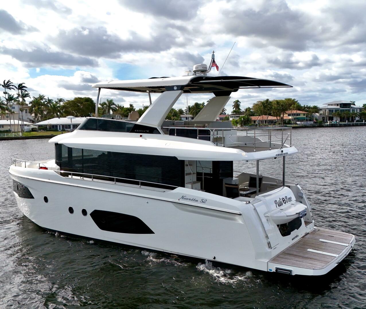 Slide: The Image of Absolute 52 Navetta 2021 - 5077832