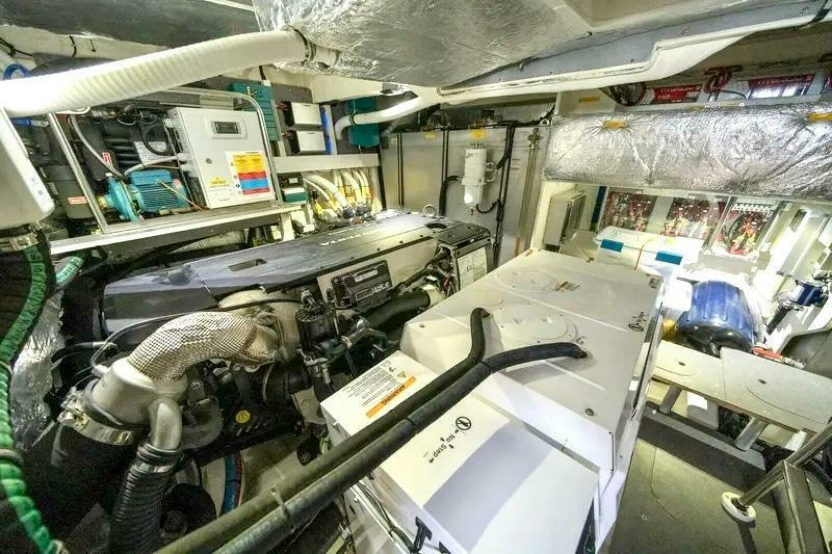 Slide: The Image of Absolute 52 Navetta 2021 - 5077999