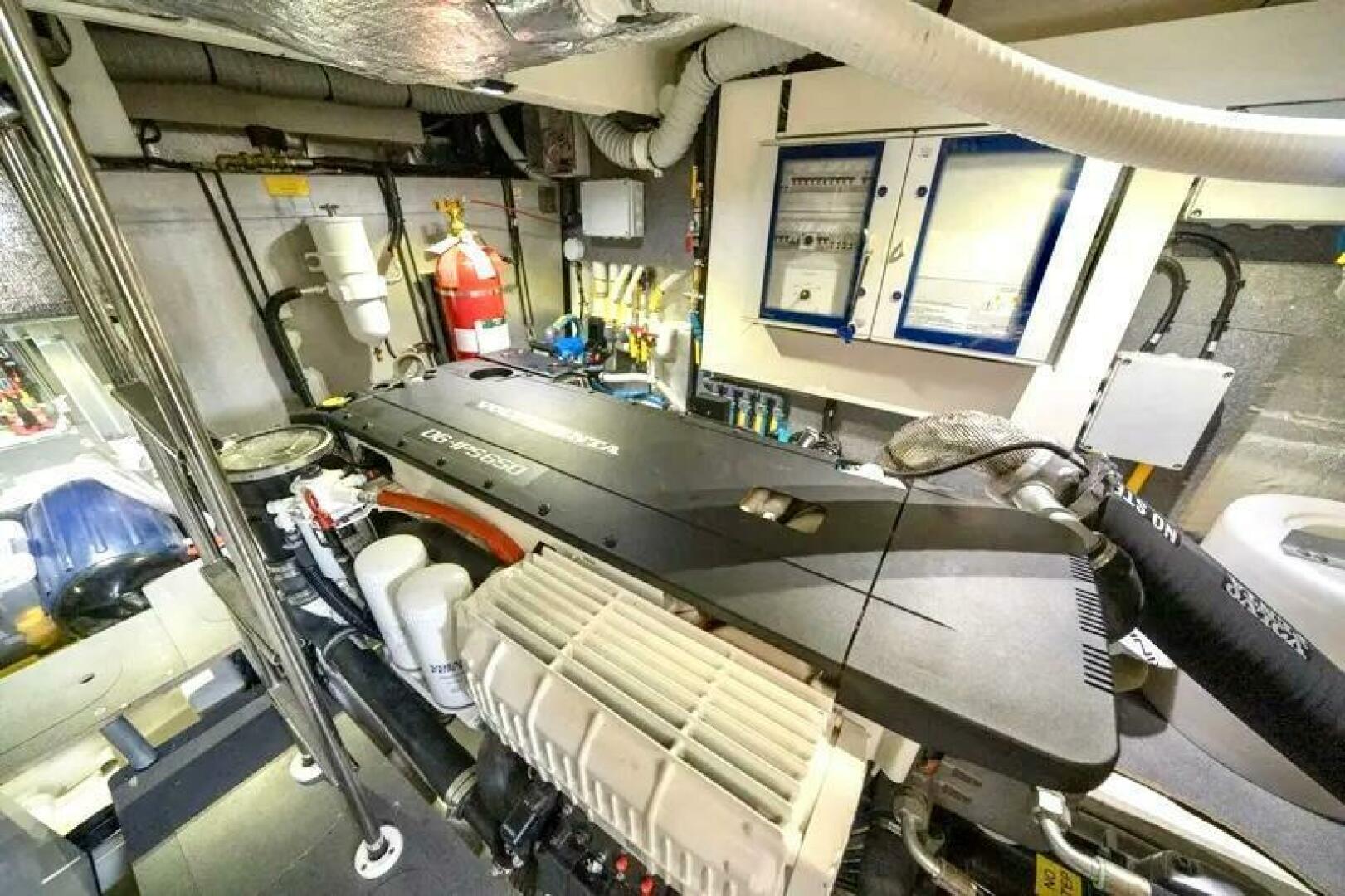 Slide: The Image of Absolute 52 Navetta 2021 - 5078000