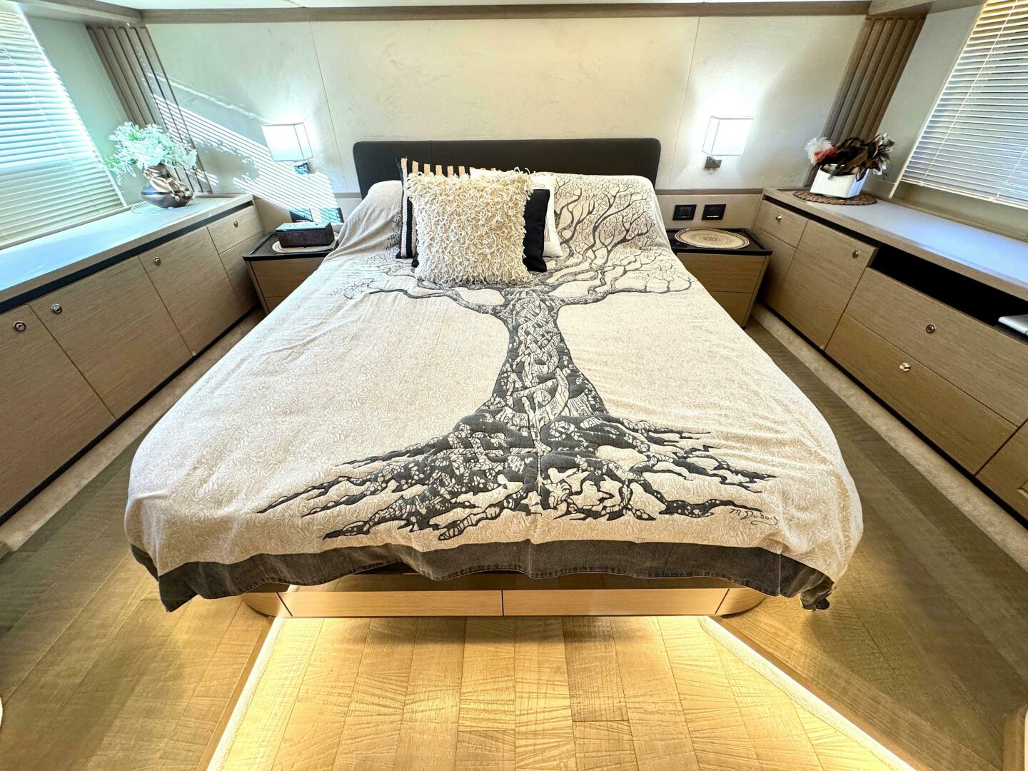 Slide: The Image of Absolute 52 Navetta 2021 - 5077834