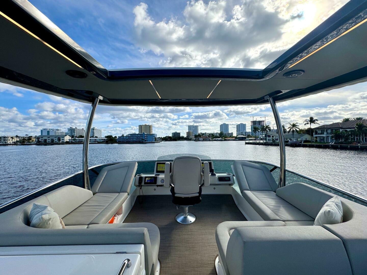 Slide: The Image of Absolute 52 Navetta 2021 - 5077823