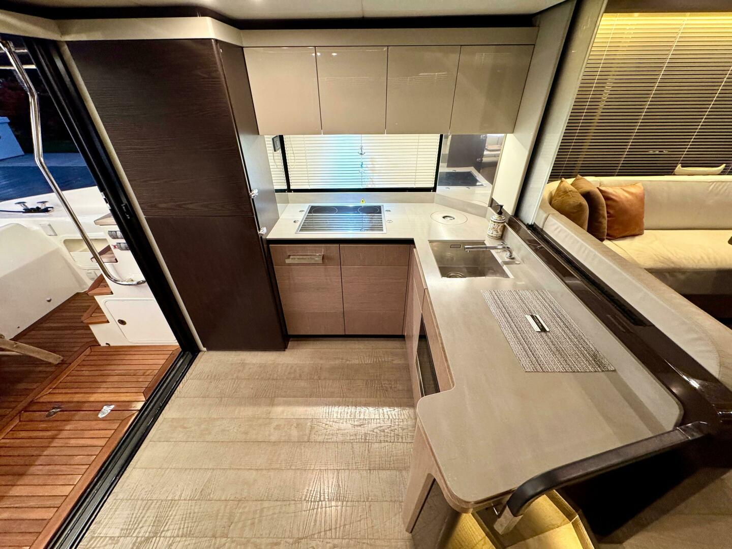 Slide: The Image of Absolute 52 Navetta 2021 - 5077875