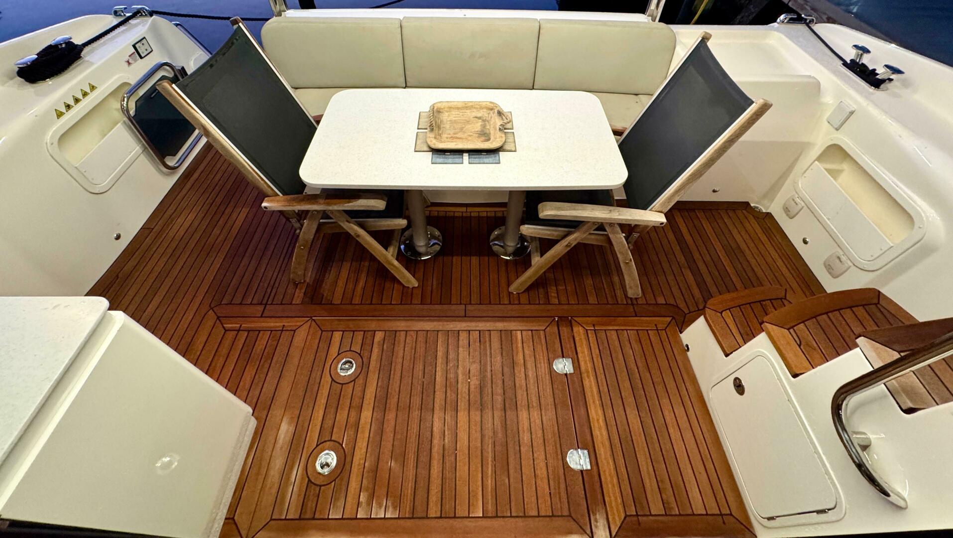 Slide: The Image of Absolute 52 Navetta 2021 - 5077876