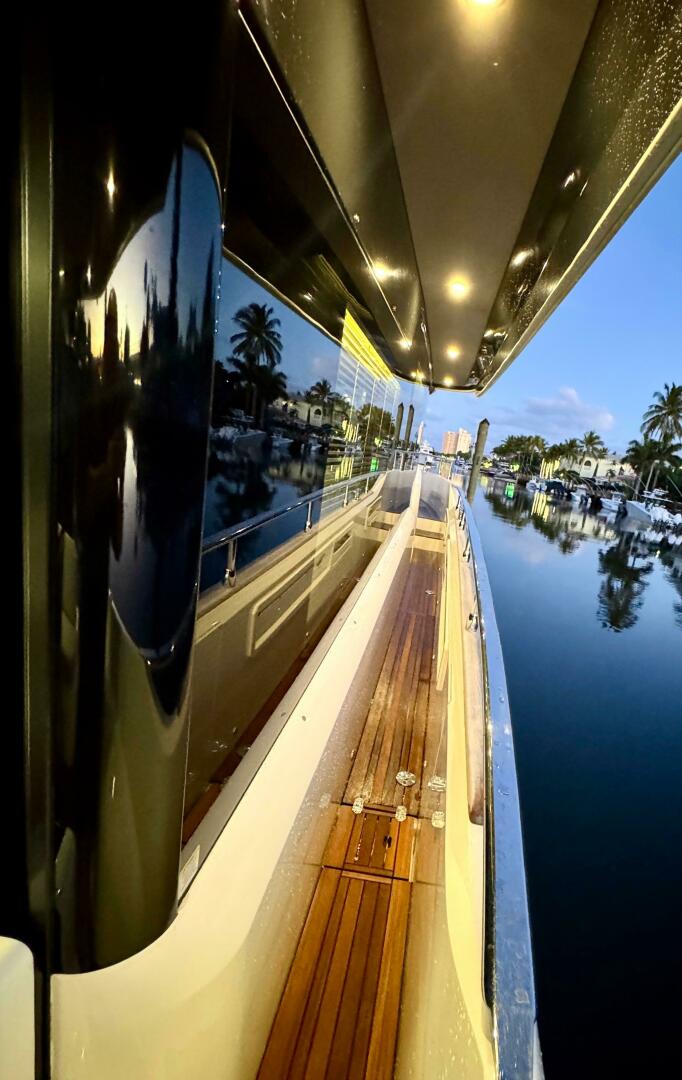 Slide: The Image of Absolute 52 Navetta 2021 - 5077879